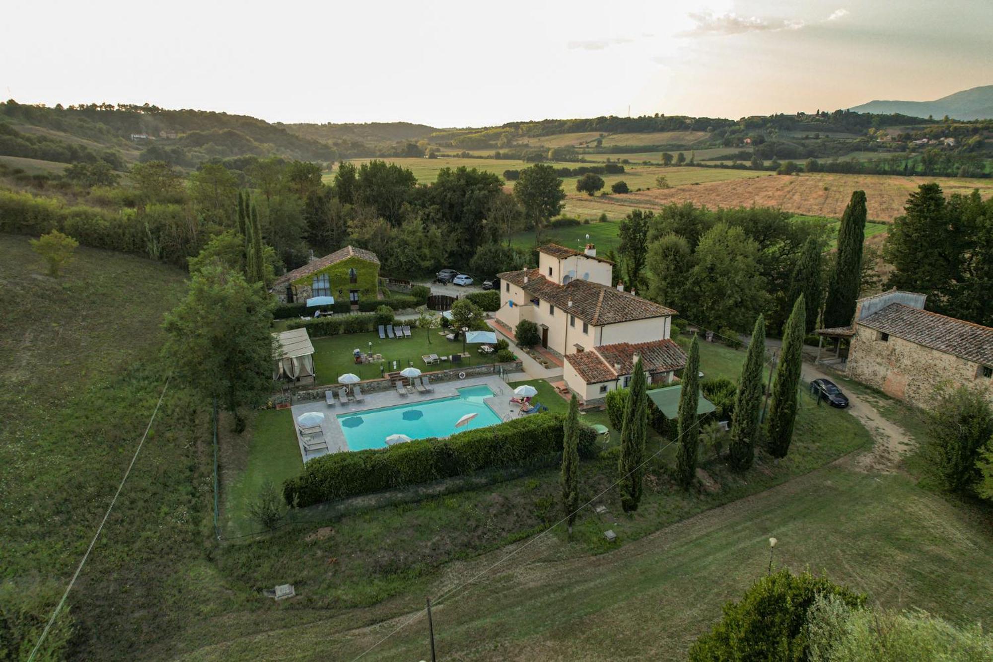 Borgo Santa Maria In Valle Laterina Exterior photo
