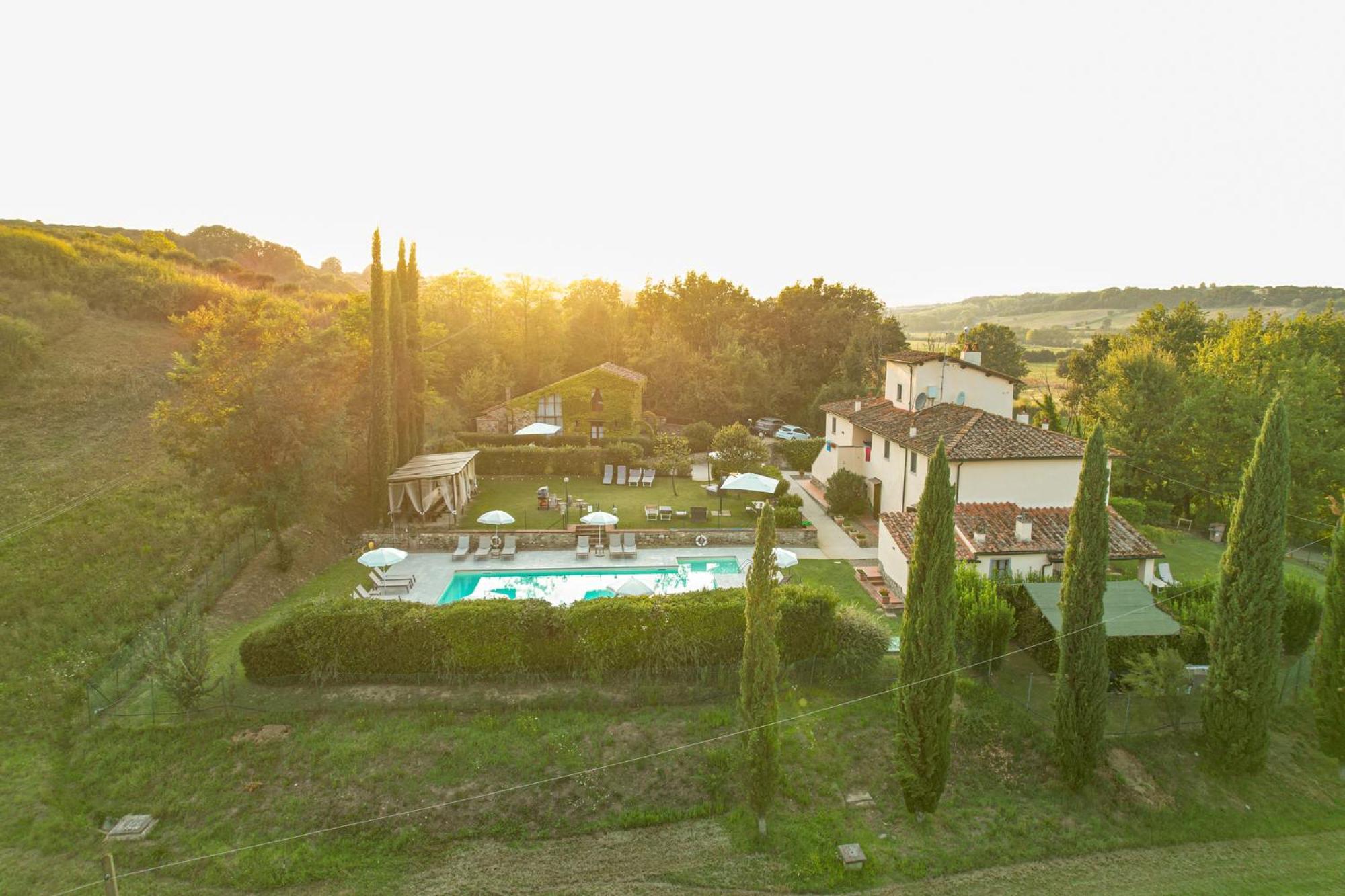 Borgo Santa Maria In Valle Laterina Exterior photo